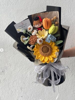 自然大地色系毕业花束 Blue & Earth Tone Graduation Bouquet