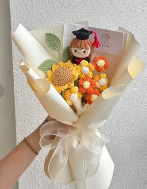 橘黄色系毕业花束 Orange Yellow Theme Graduation Bouquet